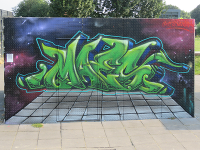 833023 Afbeelding van nieuwe graffiti uit 2016 van 'Jan is de Man' op het materiaalgebouwtje bij de skatebaan in het ...